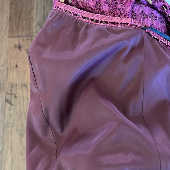 Trina Turk High Neck Lace Sheath Dress Plum 12 NWT - Picture 7 of 13